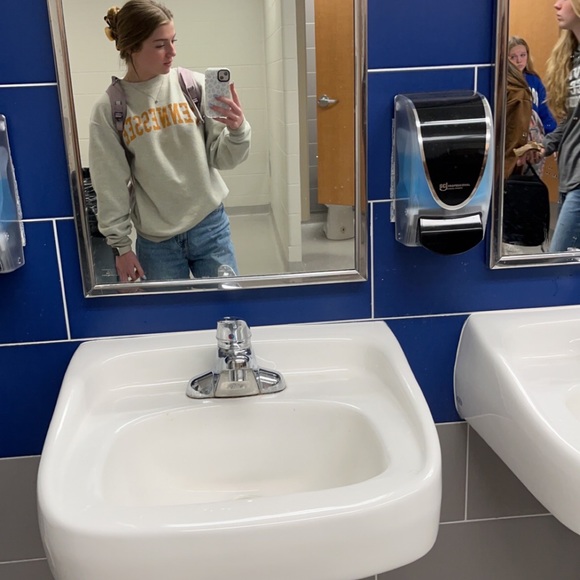 Meet your Posher, Ava - Picture 4 of 6